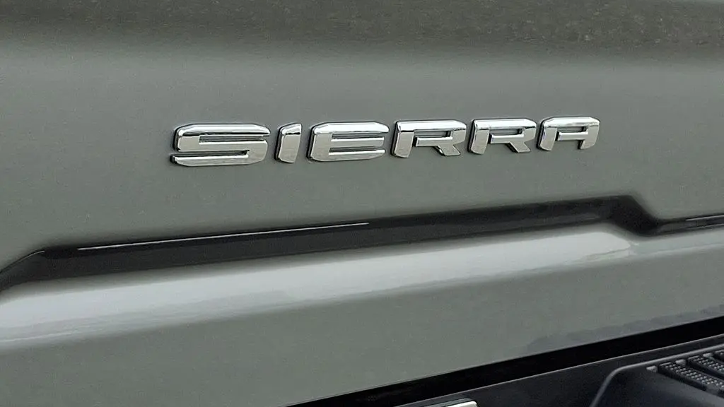 2025 GMC Sierra 2500HD AT4