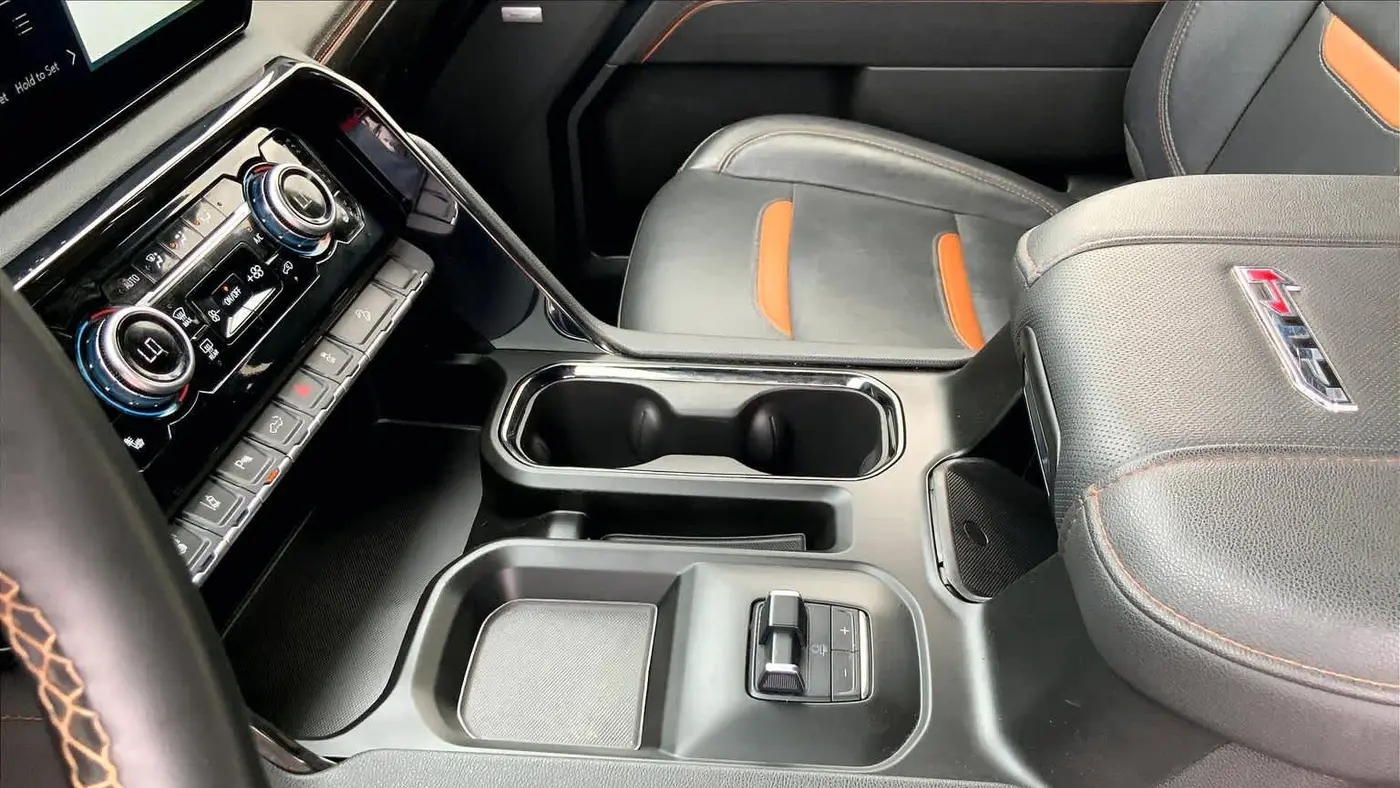2025 GMC Sierra 2500HD AT4
