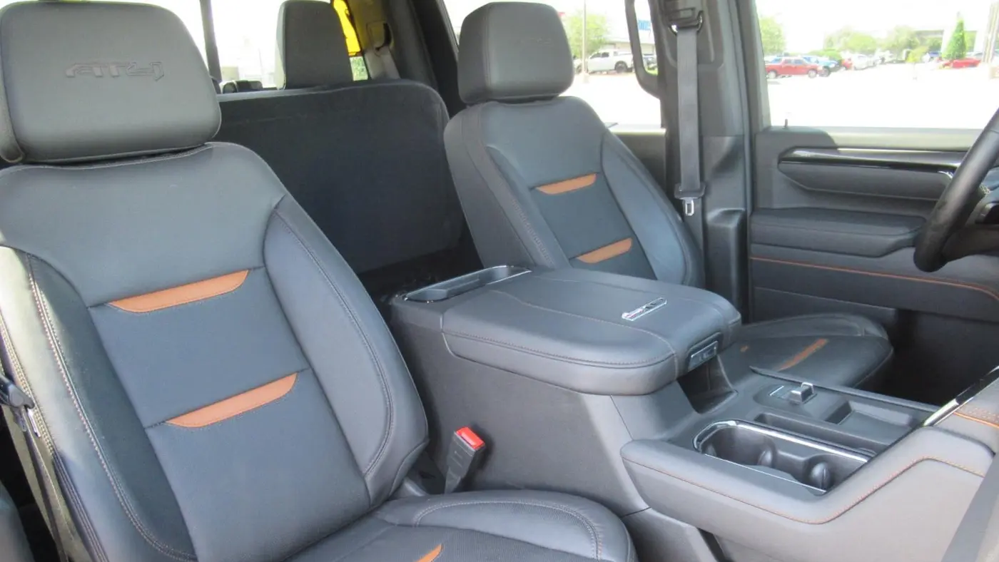 2025 GMC Sierra 2500HD AT4