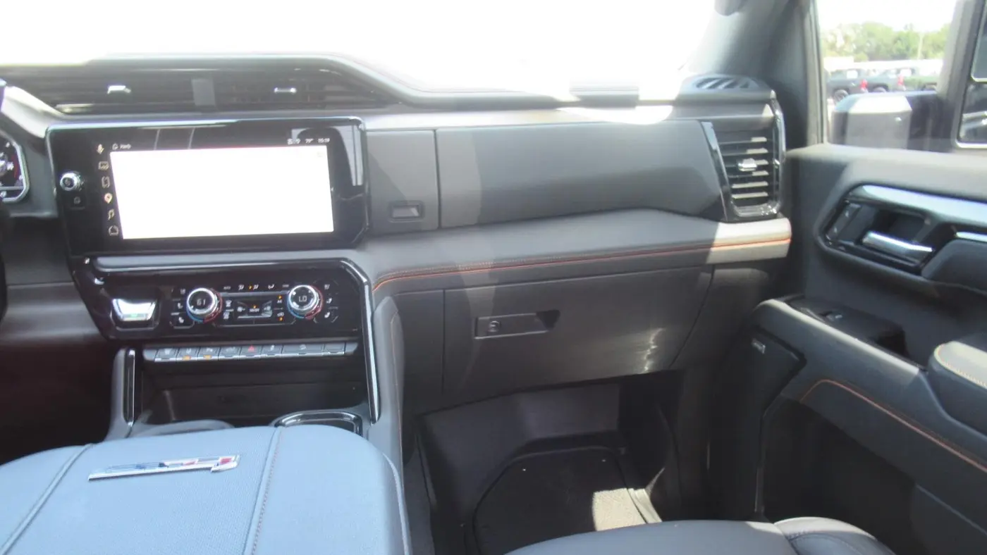 2025 GMC Sierra 2500HD AT4