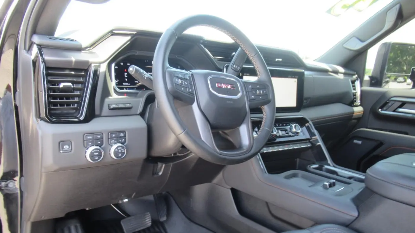 2025 GMC Sierra 2500HD AT4