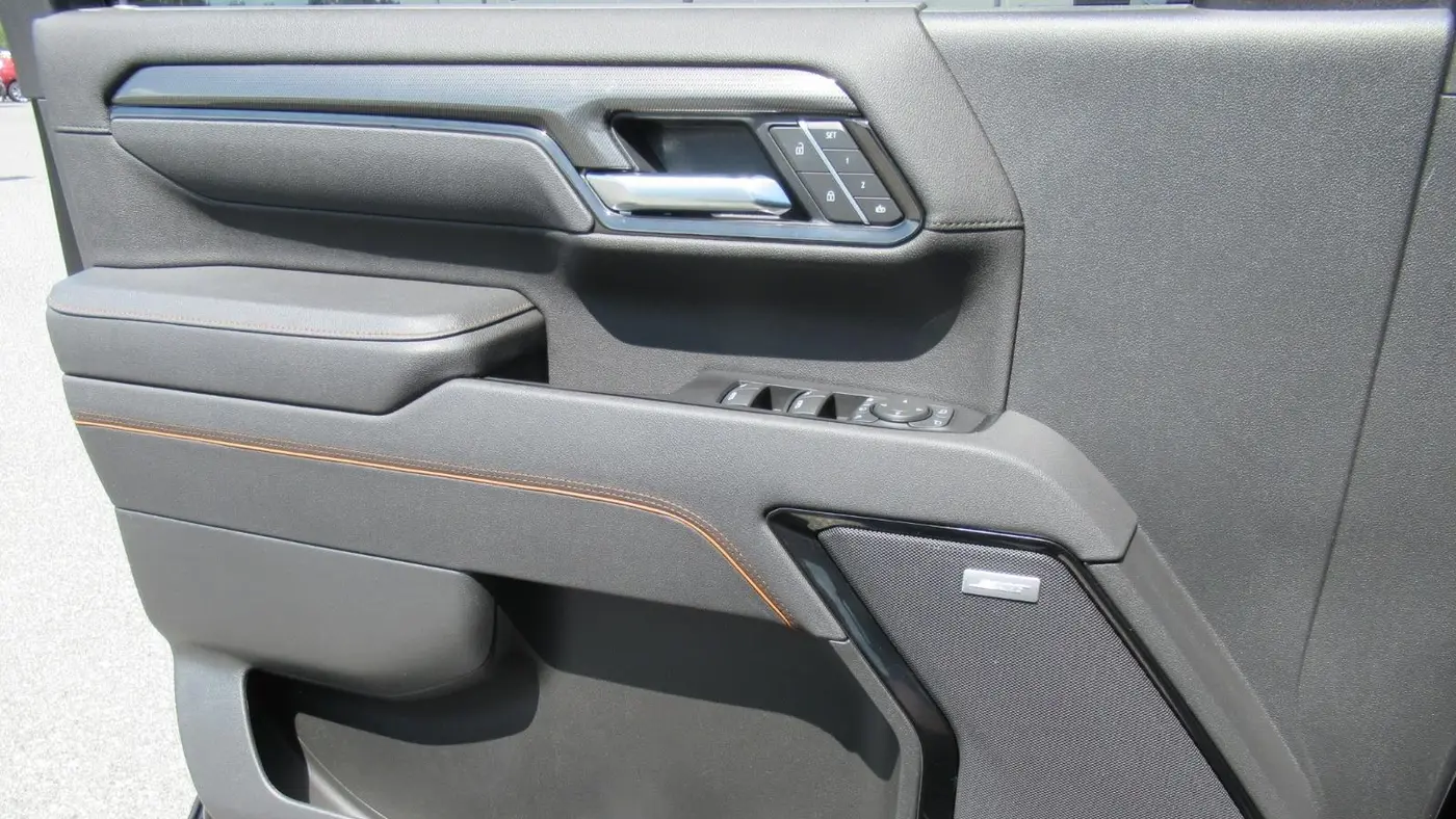 2025 GMC Sierra 2500HD AT4