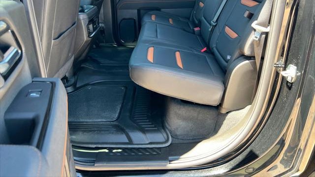 2025 GMC Sierra 2500HD AT4
