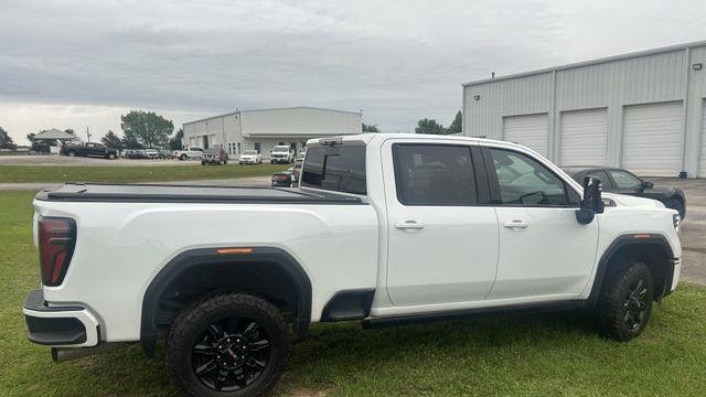 2025 GMC Sierra 2500HD AT4
