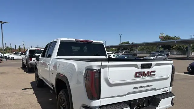 2025 GMC Sierra 2500HD AT4
