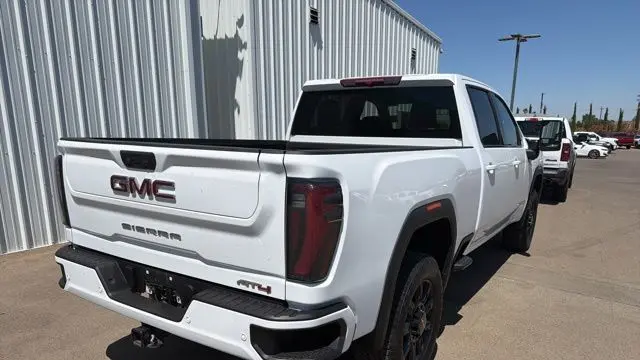 2025 GMC Sierra 2500HD AT4