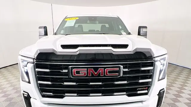 2025 GMC Sierra 2500HD AT4
