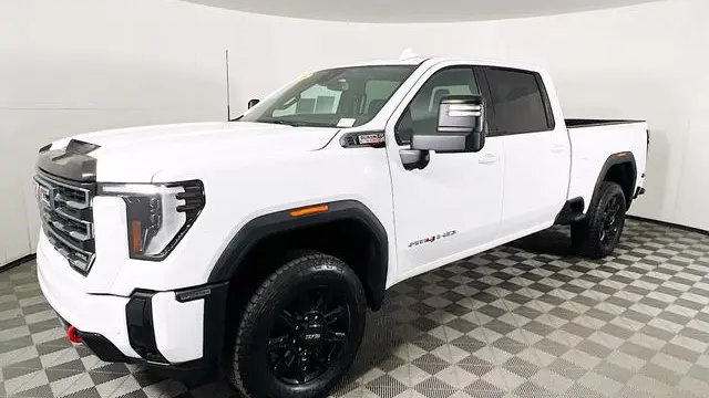 2025 GMC Sierra 2500HD AT4