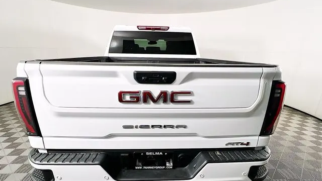 2025 GMC Sierra 2500HD AT4