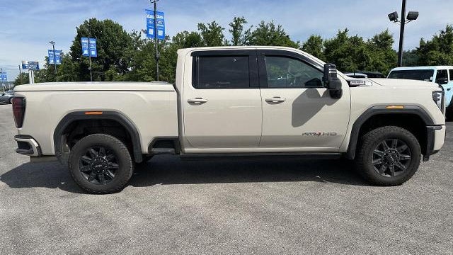 2026 GMC Sierra 2500HD AT4