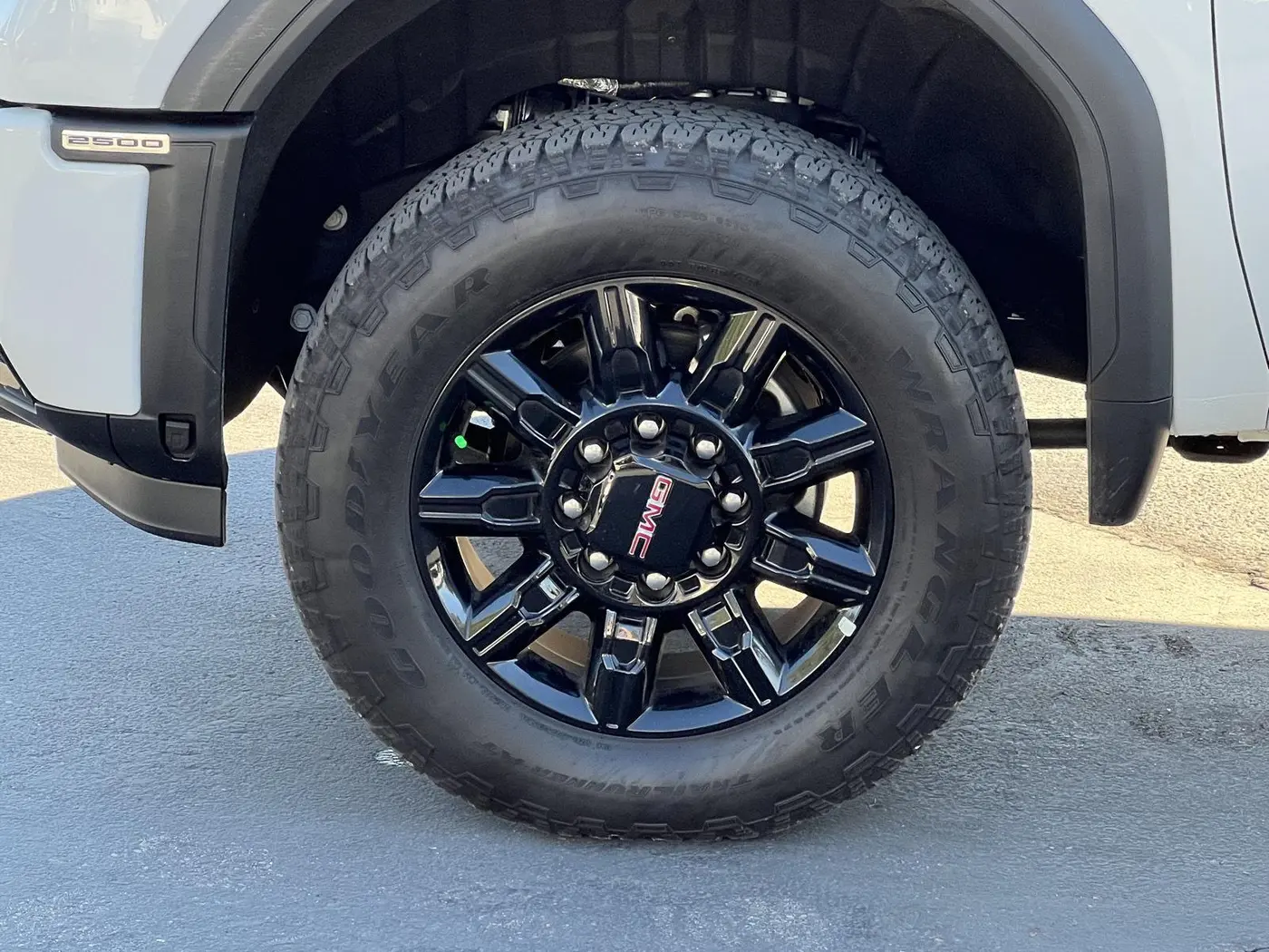2026 GMC Sierra Hd - $75,498