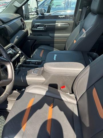 2025 GMC Sierra Hd - $73,400