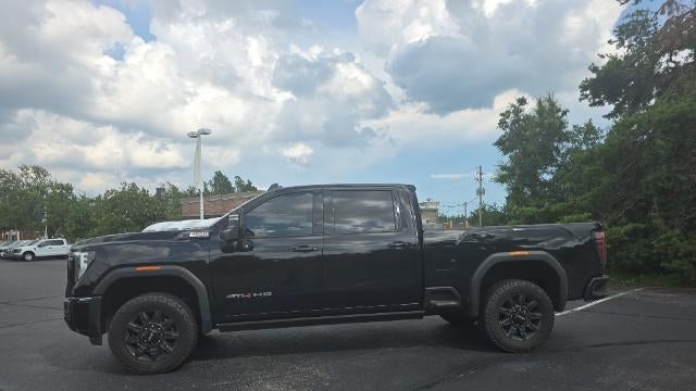 2025 GMC Sierra 2500HD AT4