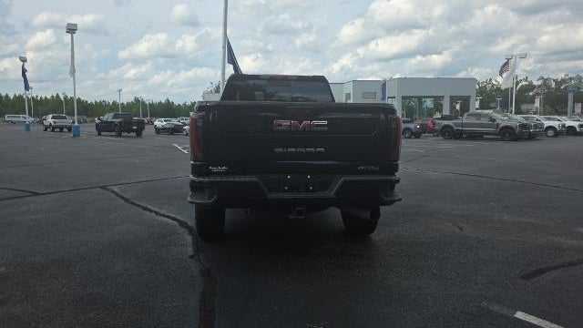 2025 GMC Sierra 2500HD AT4