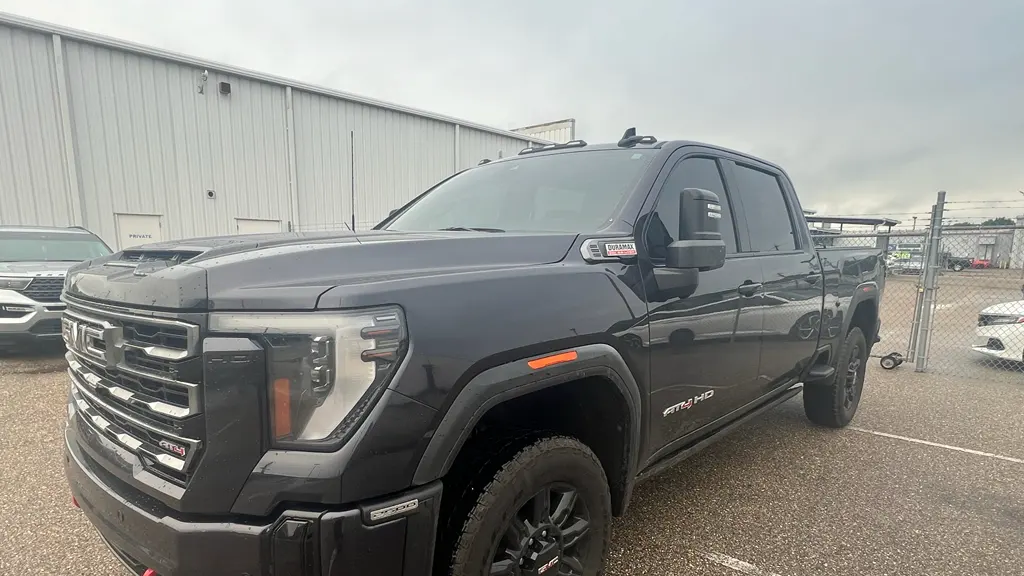 2025 GMC Sierra 2500HD AT4