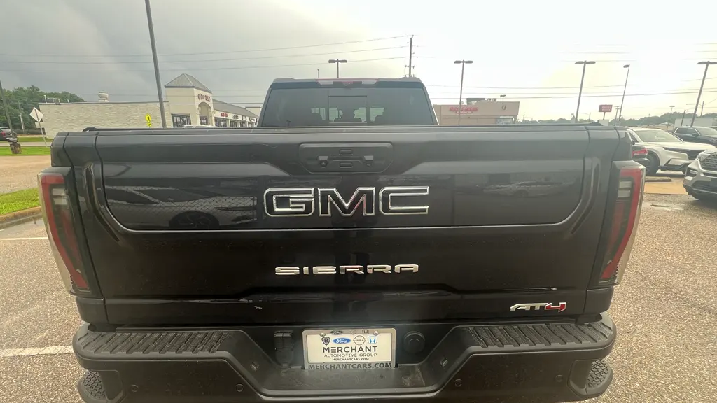 2025 GMC Sierra 2500HD AT4
