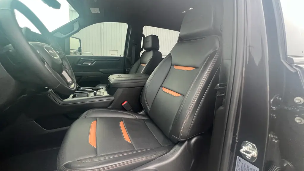 2025 GMC Sierra 2500HD AT4