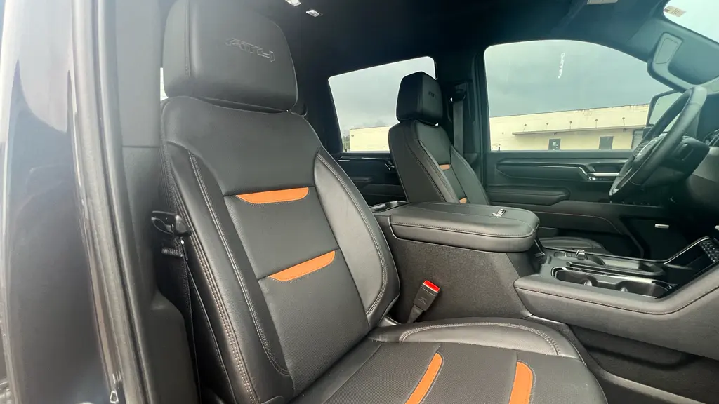 2025 GMC Sierra 2500HD AT4