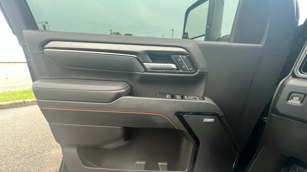 2025 GMC Sierra 2500HD AT4