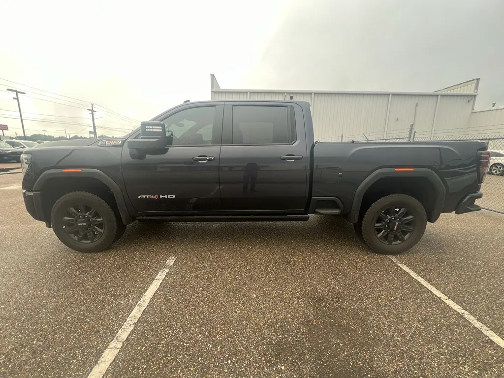 2025 GMC Sierra Hd - $76,585
