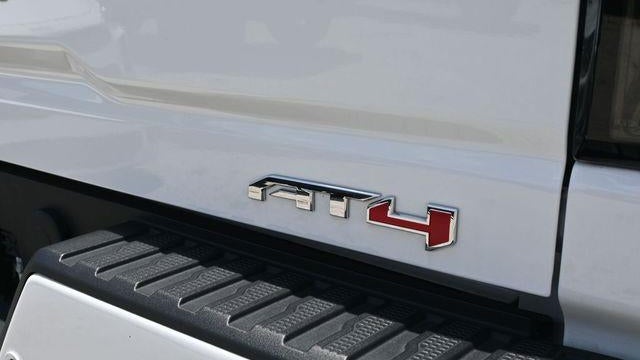 2025 GMC Sierra 2500HD AT4