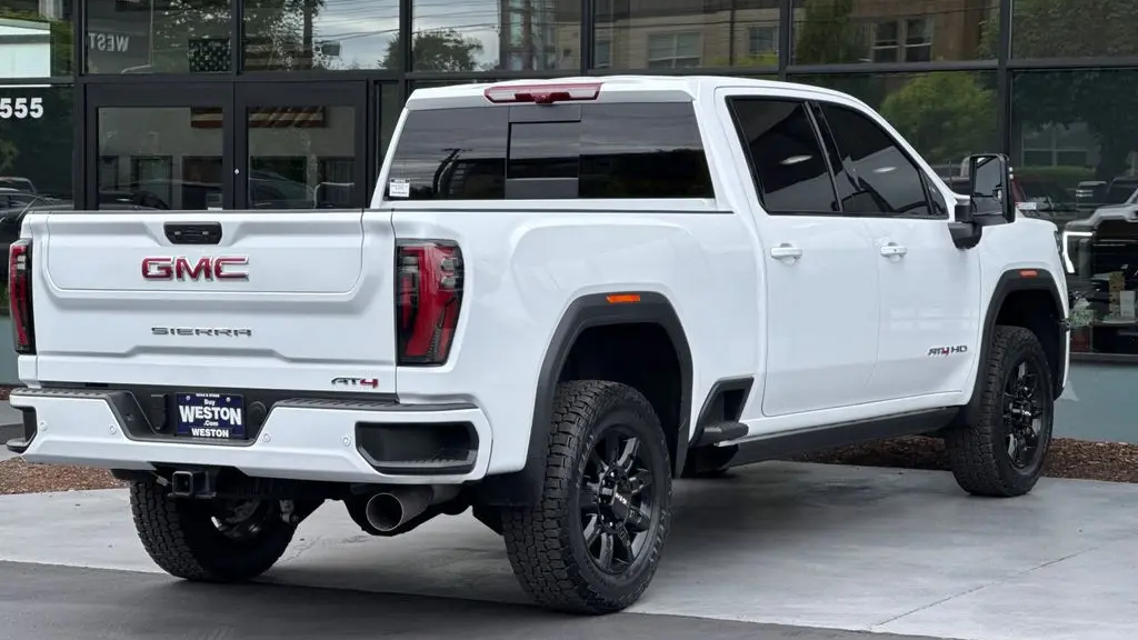 2025 GMC Sierra 2500HD AT4