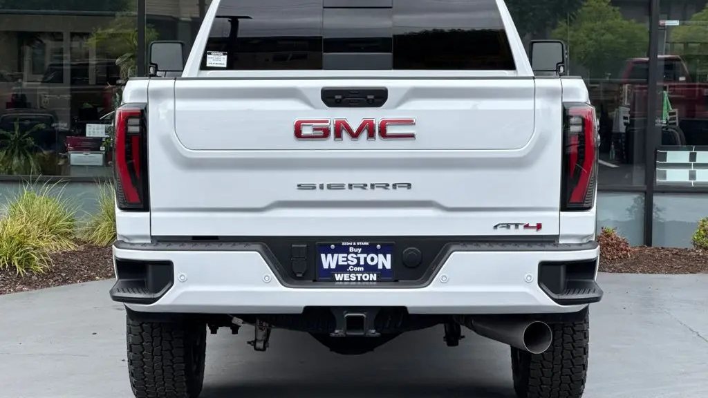 2025 GMC Sierra 2500HD AT4
