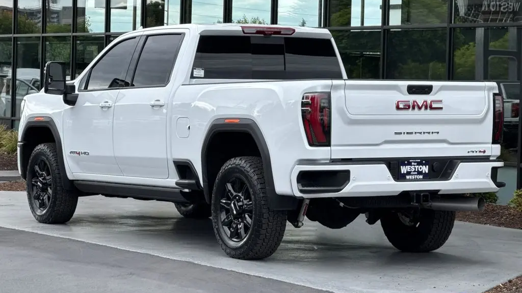 2025 GMC Sierra 2500HD AT4