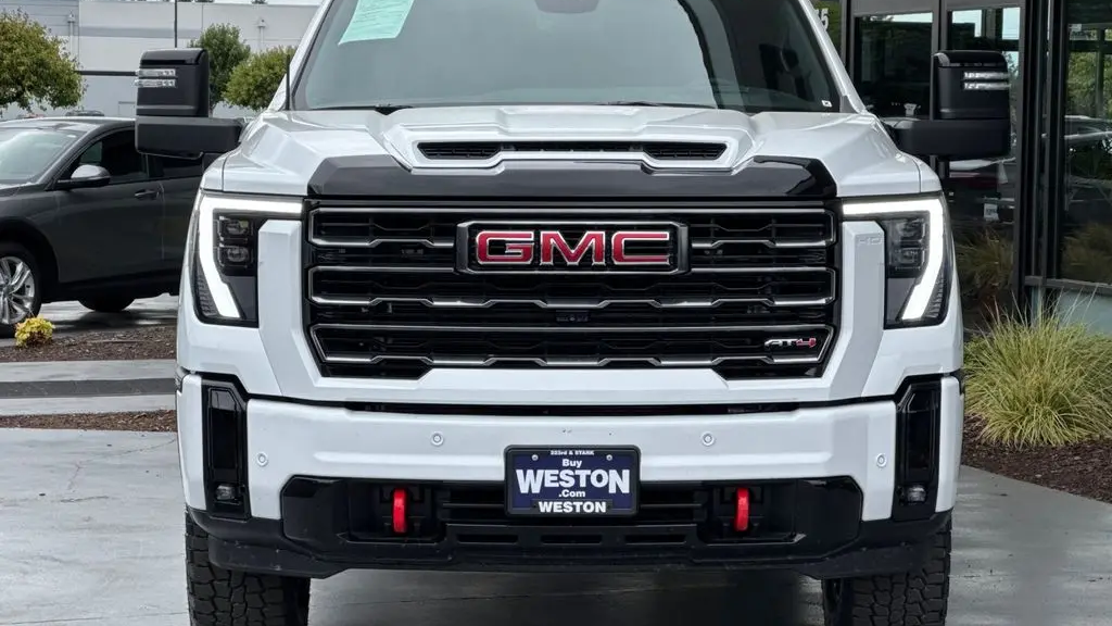 2025 GMC Sierra 2500HD AT4