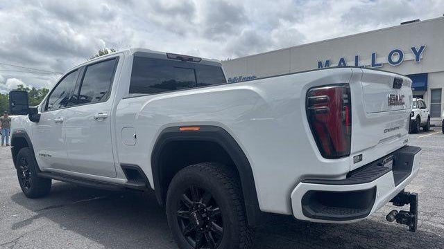 2025 GMC Sierra 2500HD AT4