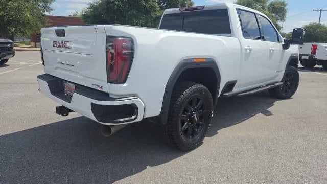 2025 GMC Sierra 2500HD AT4