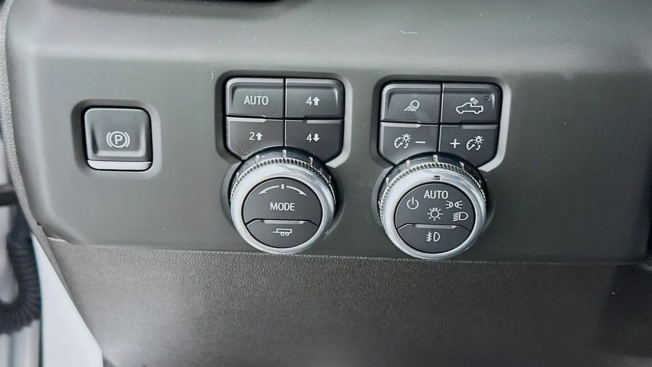 2025 GMC Sierra 2500HD AT4