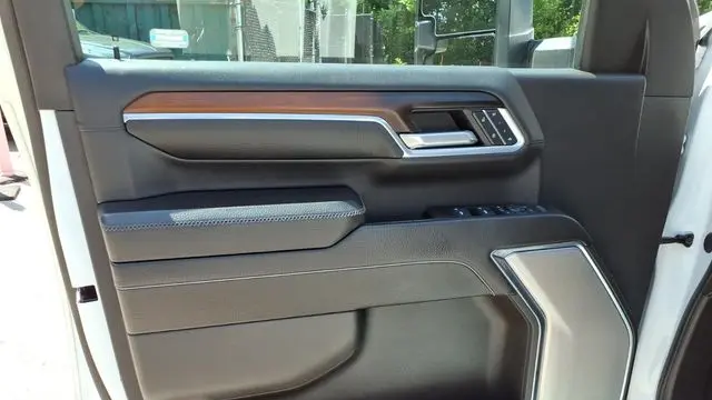 2025 GMC Sierra 2500HD Denali