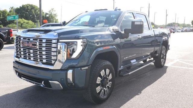2026 GMC Sierra 2500HD Denali