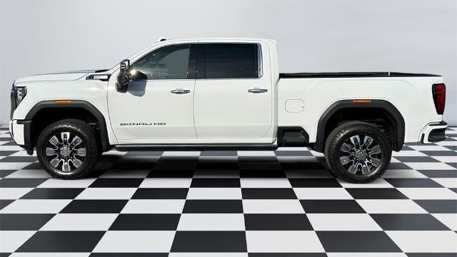 2025 GMC Sierra 2500HD Denali