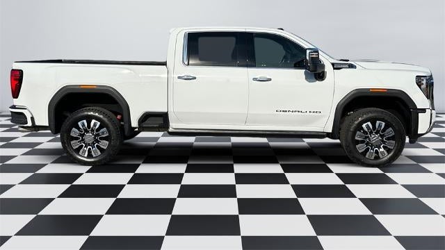 2025 GMC Sierra 2500HD Denali