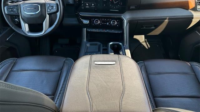2025 GMC Sierra 2500HD Denali