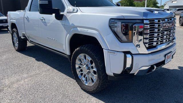 2025 GMC Sierra 2500HD Denali