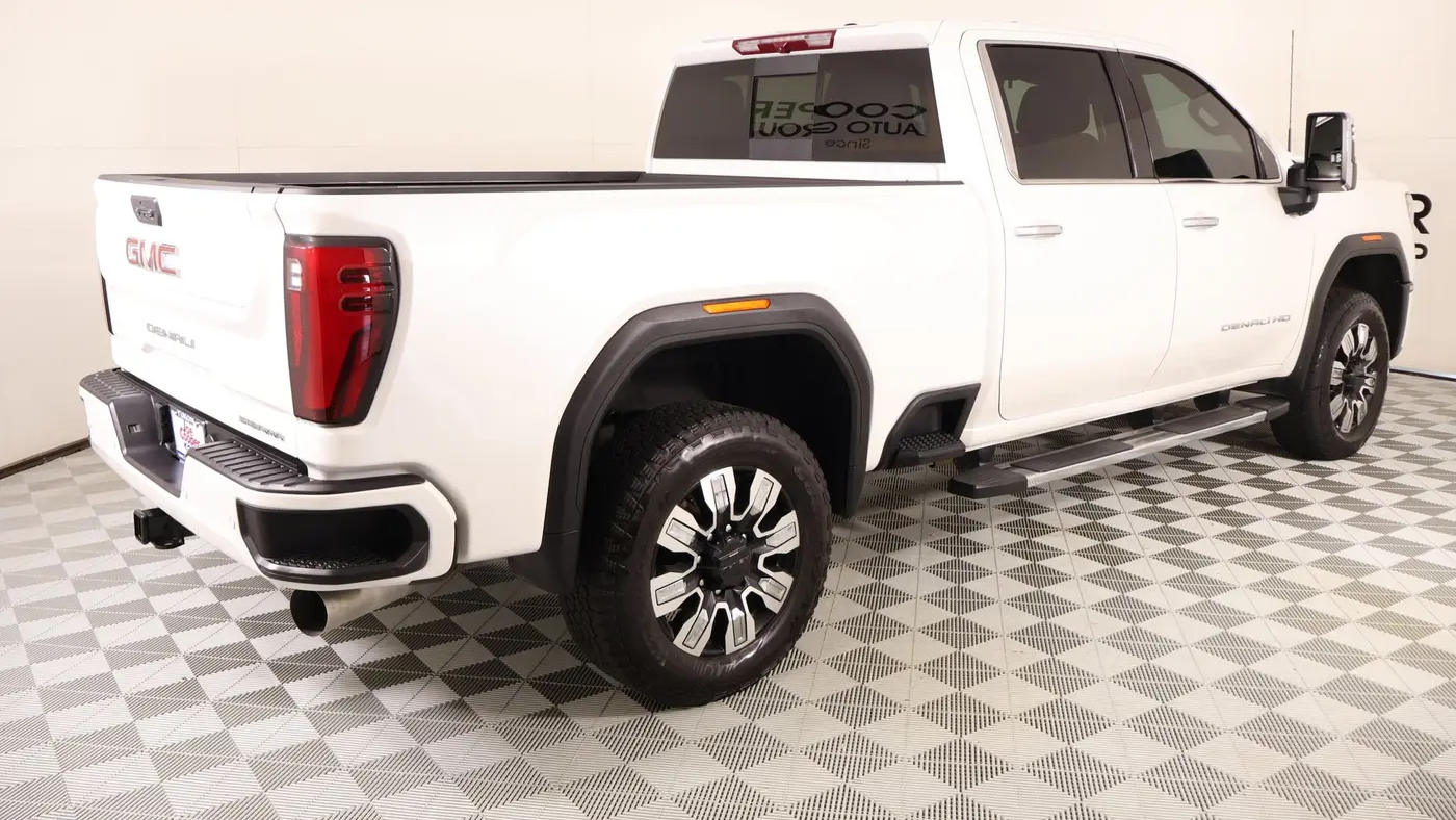 2025 GMC Sierra 2500HD Denali