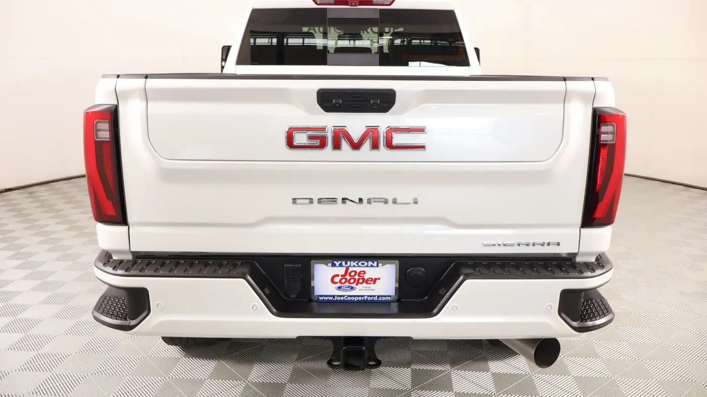 2025 GMC Sierra 2500HD Denali