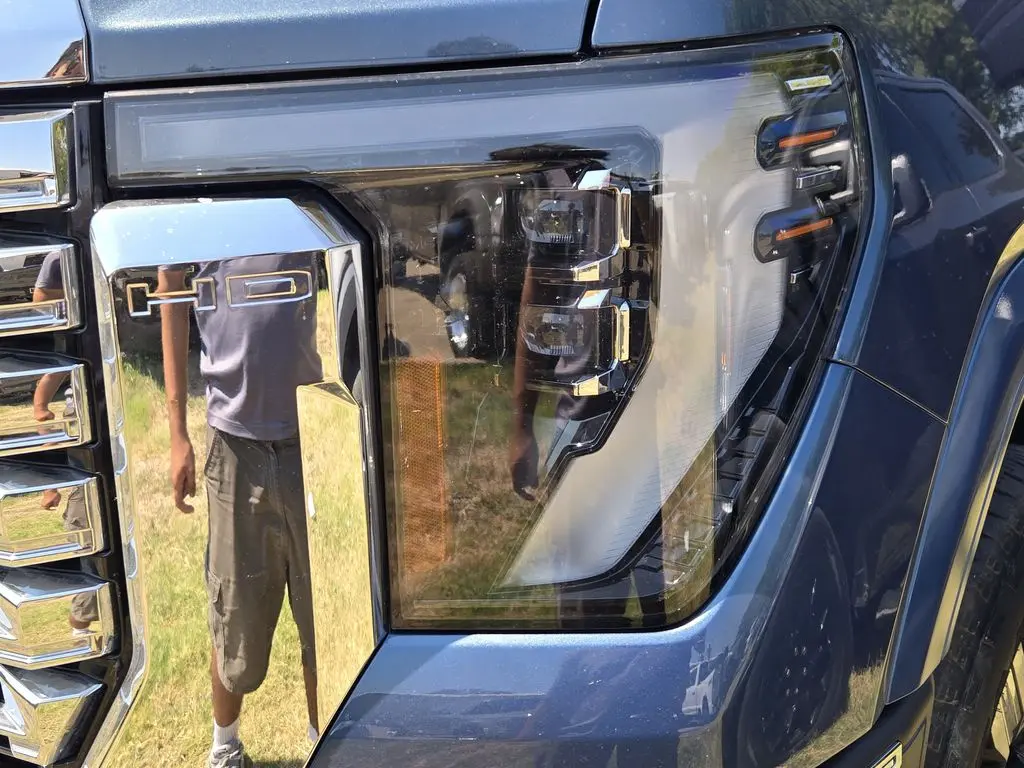 2025 GMC Sierra Hd - $70,995