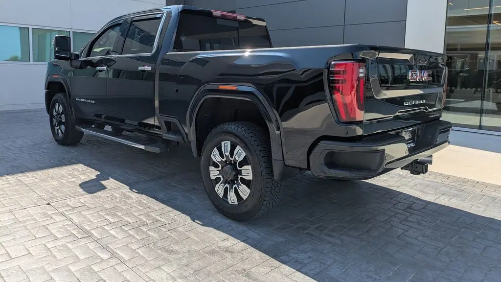 2025 GMC Sierra 2500HD Denali