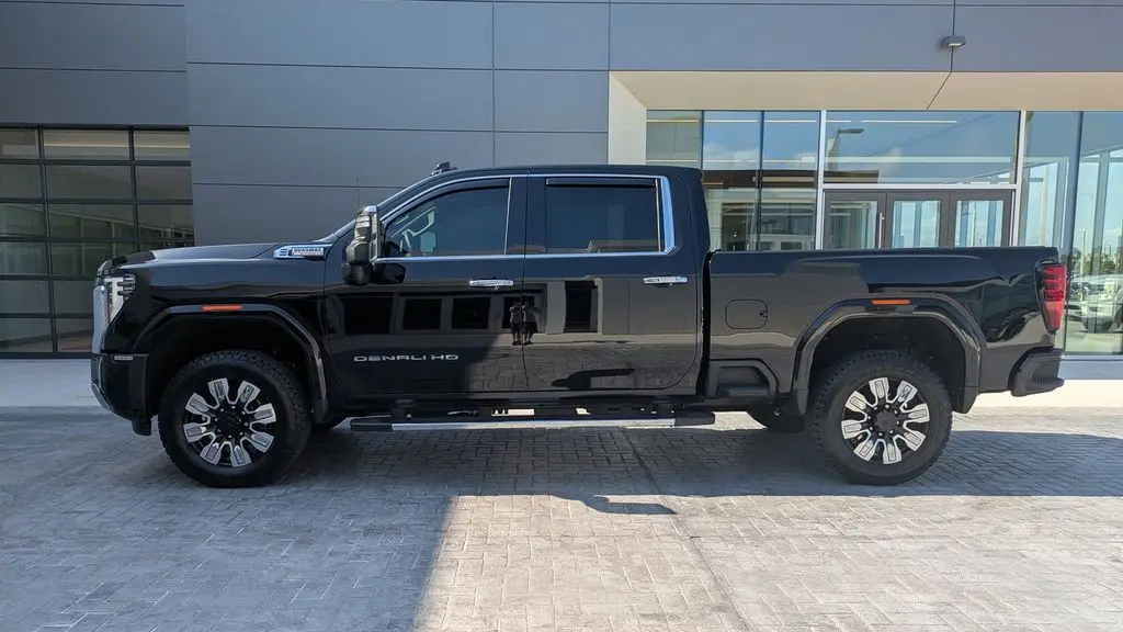 2025 GMC Sierra 2500HD Denali