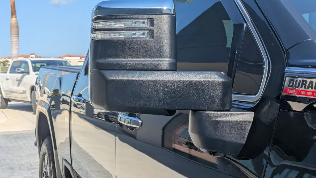 2025 GMC Sierra 2500HD Denali