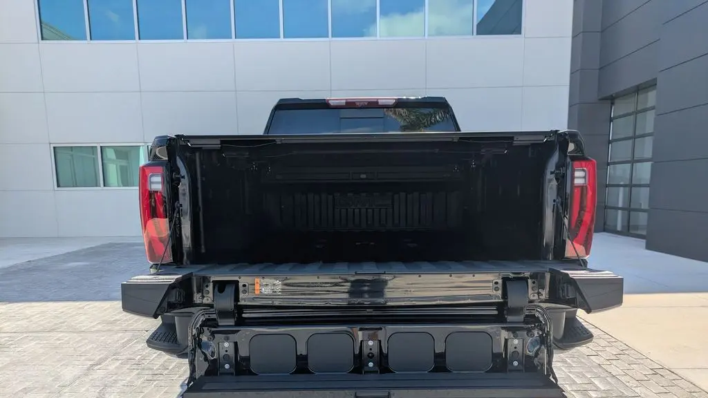 2025 GMC Sierra 2500HD Denali