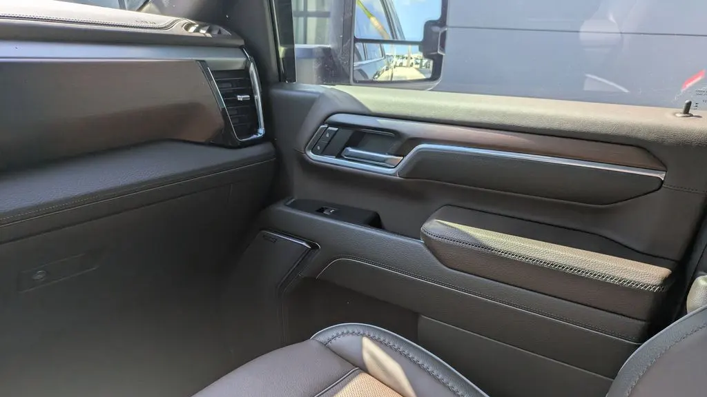 2025 GMC Sierra 2500HD Denali