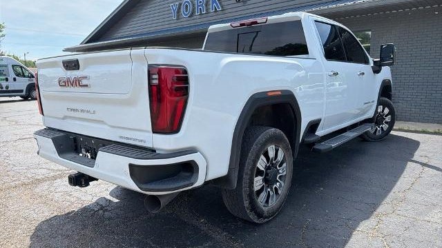 2025 GMC Sierra 2500HD Denali