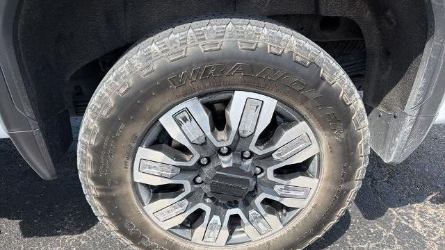 2025 GMC Sierra 2500HD Denali