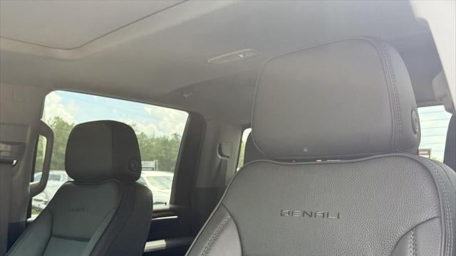 2025 GMC Sierra 2500HD Denali