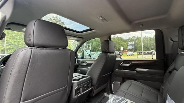 2025 GMC Sierra 2500HD Denali